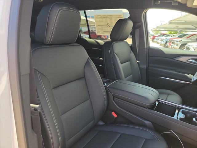 new 2025 Chevrolet Traverse car, priced at $48,004