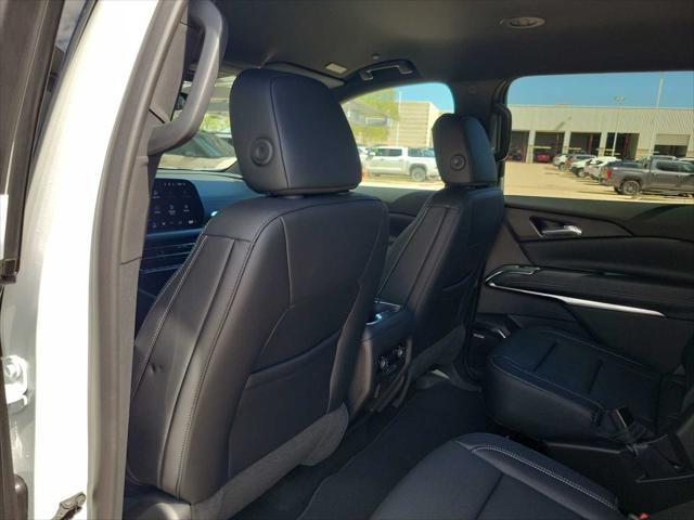 new 2025 Chevrolet Traverse car, priced at $48,004