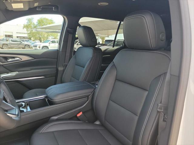 new 2025 Chevrolet Traverse car, priced at $48,004