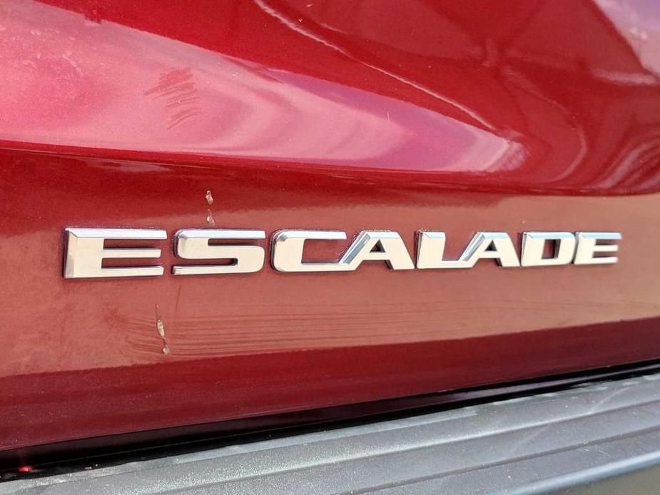 used 2018 Cadillac Escalade ESV car, priced at $37,987