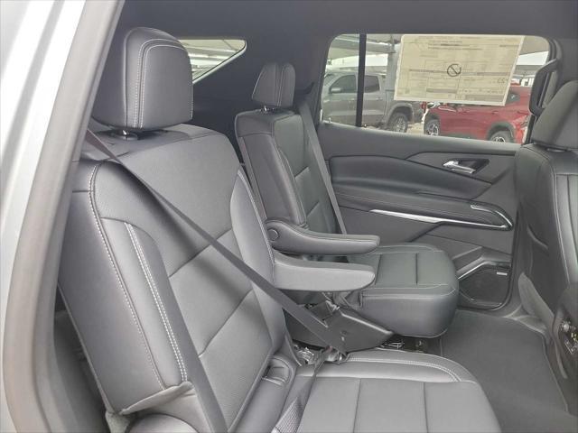 new 2025 Chevrolet Traverse car, priced at $48,004