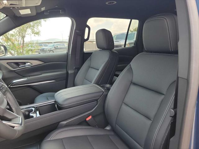 new 2025 Chevrolet Traverse car, priced at $48,004