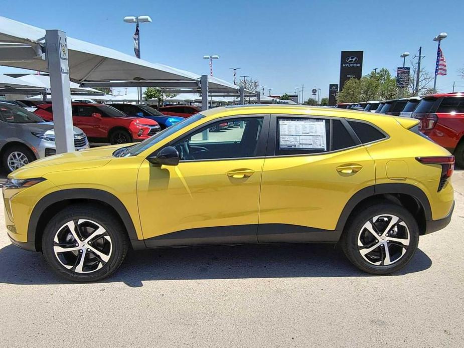 new 2025 Chevrolet Trax car, priced at $25,200