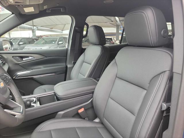 new 2025 Chevrolet Traverse car, priced at $48,004