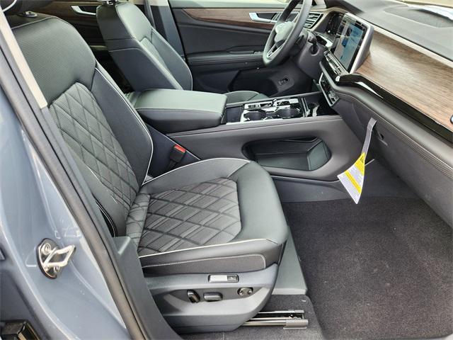 new 2025 Volkswagen Atlas car, priced at $50,747