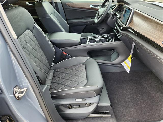 new 2025 Volkswagen Atlas car, priced at $52,447