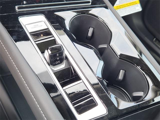 new 2025 Volkswagen Atlas car, priced at $52,346