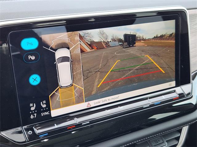 new 2025 Volkswagen Atlas car, priced at $52,346
