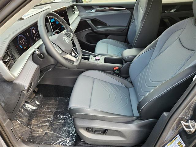 new 2025 Volkswagen Tiguan car, priced at $33,591