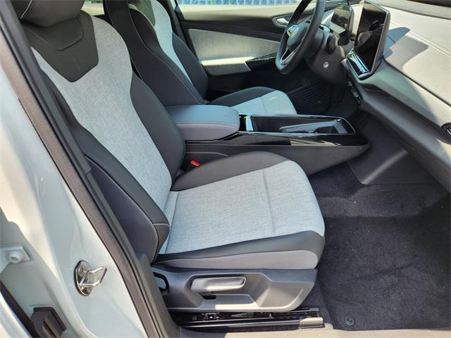 new 2025 Volkswagen ID.4 car, priced at $40,129