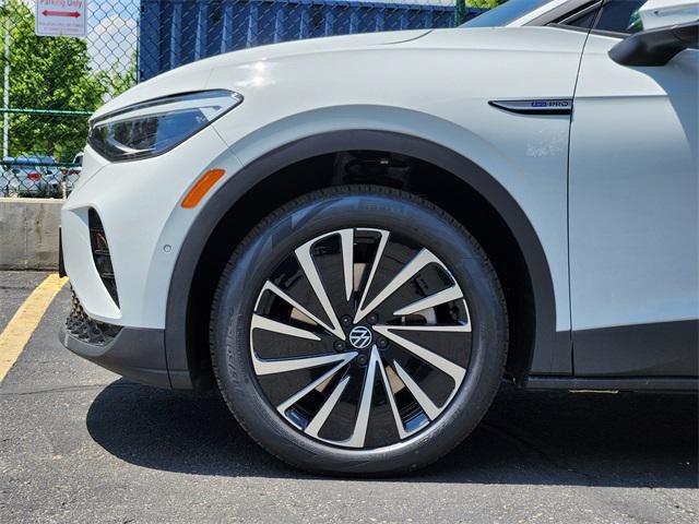 new 2025 Volkswagen ID.4 car, priced at $40,129