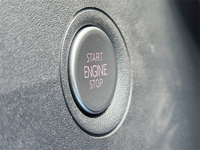 new 2025 Volkswagen ID.4 car, priced at $40,129