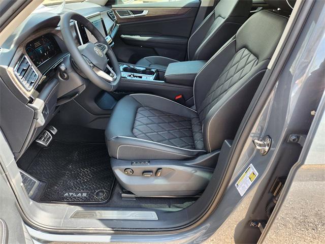 new 2025 Volkswagen Atlas car, priced at $53,047