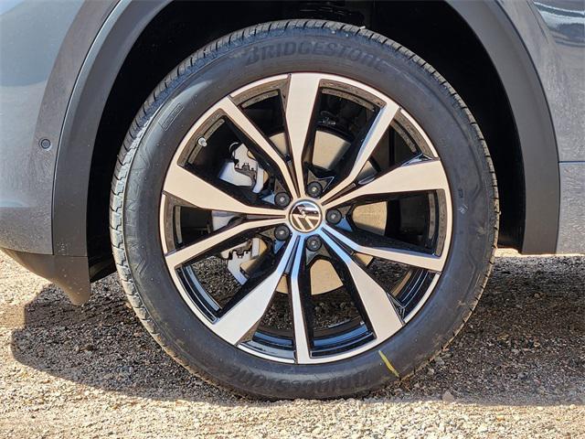 new 2025 Volkswagen Atlas car, priced at $52,856