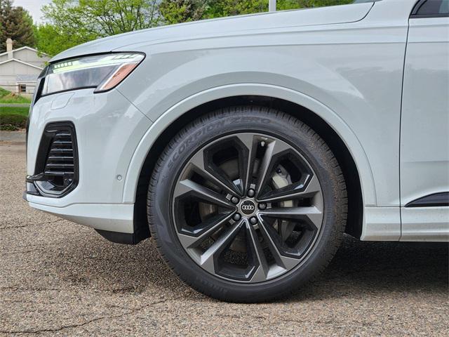 new 2025 Audi Q7 car, priced at $81,145
