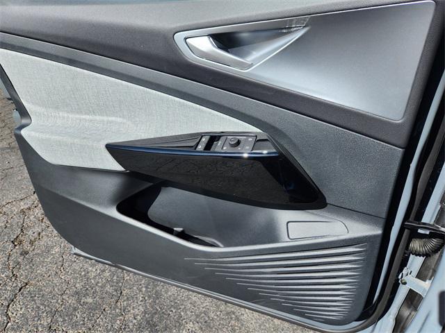 new 2025 Volkswagen ID.4 car, priced at $41,495