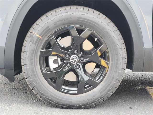 new 2026 Volkswagen Atlas car, priced at $48,158