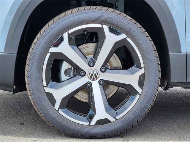 new 2025 Volkswagen Taos car, priced at $36,339
