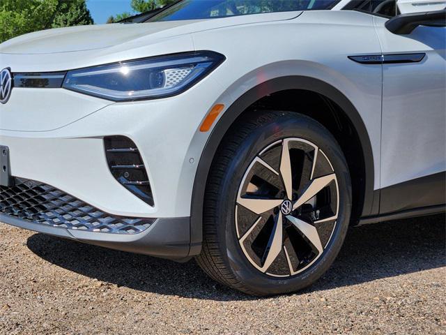 new 2025 Volkswagen ID.4 car, priced at $45,118