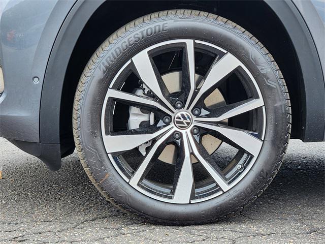 new 2025 Volkswagen Atlas Cross Sport car, priced at $50,244