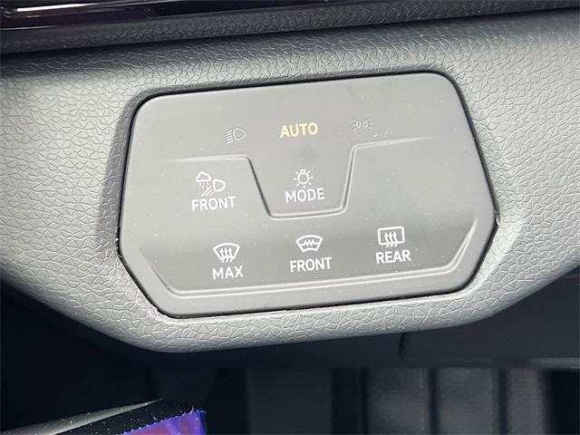 new 2025 Volkswagen ID.4 car, priced at $52,811