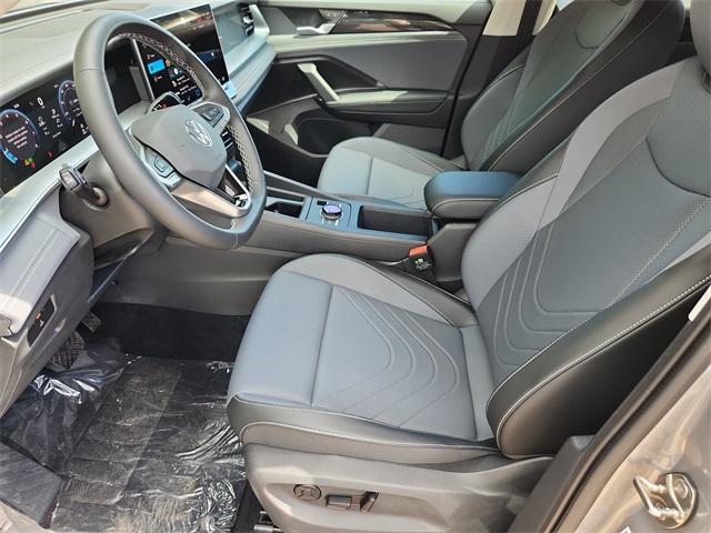 new 2025 Volkswagen Tiguan car, priced at $34,128