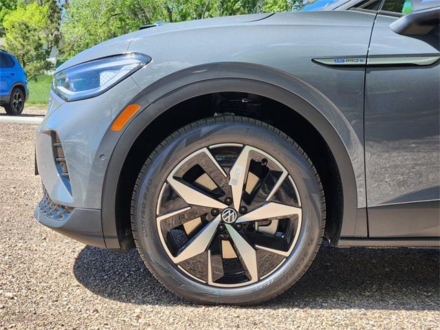 new 2025 Volkswagen ID.4 car, priced at $45,232