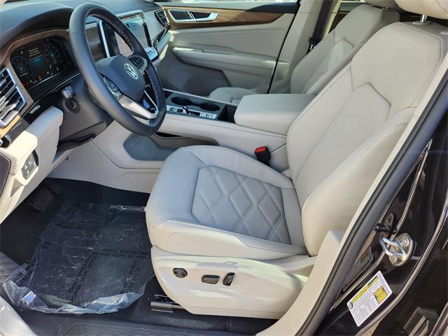 new 2025 Volkswagen Atlas car, priced at $36,211