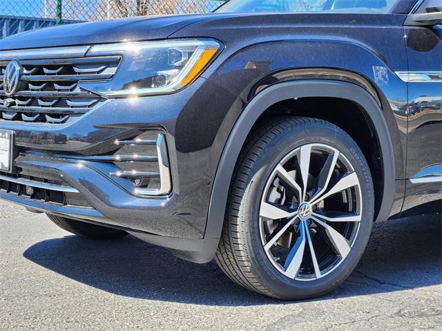 new 2025 Volkswagen Atlas car, priced at $51,611