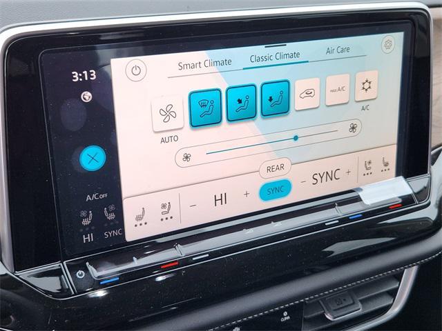 new 2025 Volkswagen Atlas car, priced at $40,941