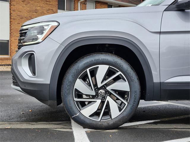 new 2025 Volkswagen Atlas car, priced at $40,941