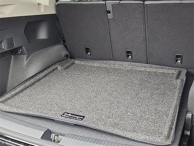 new 2024 Volkswagen Tiguan car, priced at $30,811