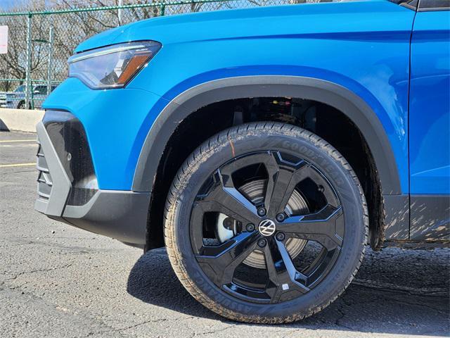 new 2025 Volkswagen Taos car, priced at $32,054