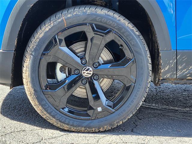 new 2025 Volkswagen Taos car, priced at $32,054