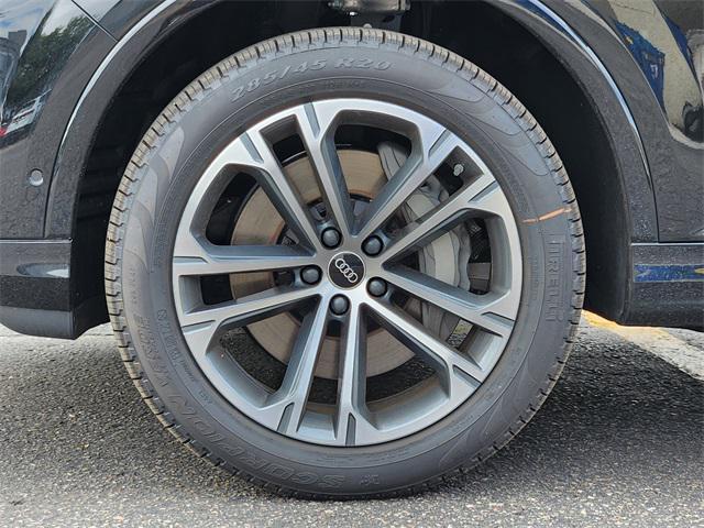 new 2025 Audi Q7 car, priced at $63,420