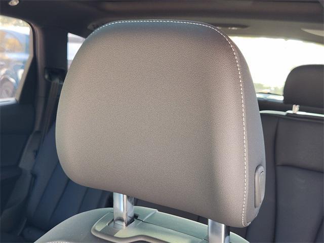 new 2025 Audi Q7 car, priced at $73,395