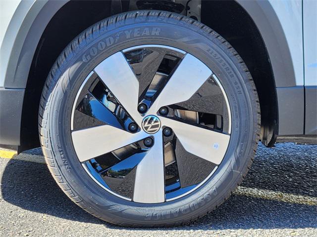 new 2025 Volkswagen Taos car, priced at $27,376