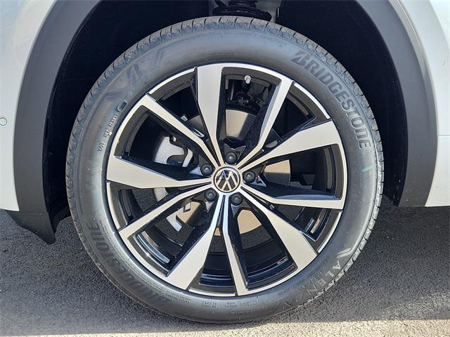 new 2026 Volkswagen Atlas car, priced at $54,498