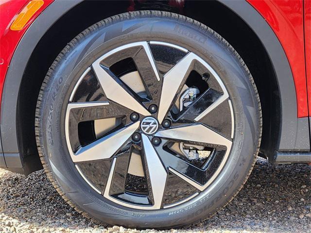 new 2025 Volkswagen ID.4 car, priced at $49,468