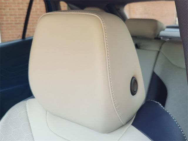 new 2025 Volkswagen ID.4 car, priced at $41,999