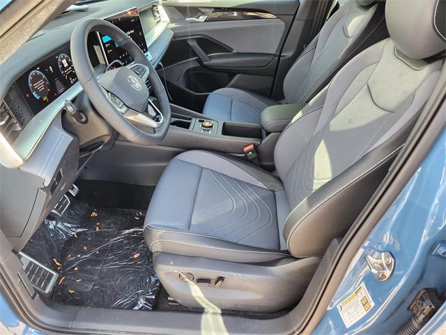 new 2025 Volkswagen Tiguan car, priced at $37,849