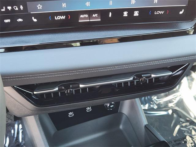 new 2025 Audi Q6 e-tron car, priced at $76,450