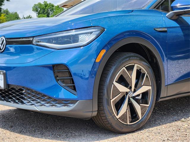 new 2025 Volkswagen ID.4 car, priced at $45,757