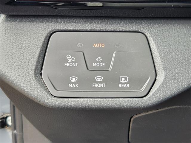 new 2025 Volkswagen ID.4 car, priced at $47,432