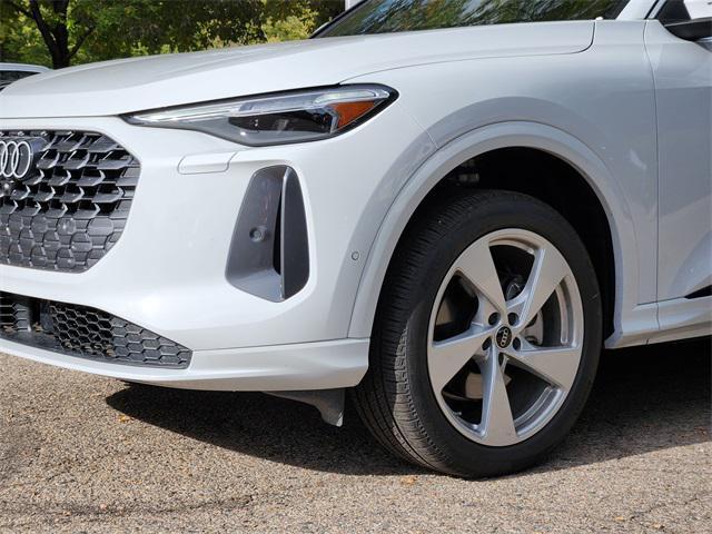 new 2025 Audi Q5 car, priced at $60,975