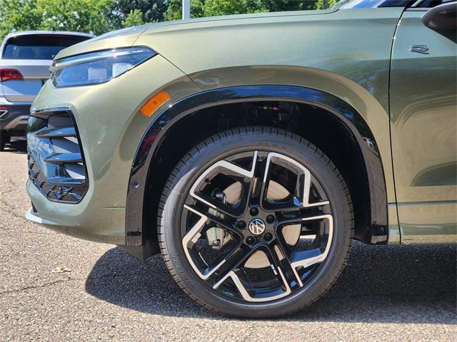 new 2025 Volkswagen Tiguan car, priced at $42,643