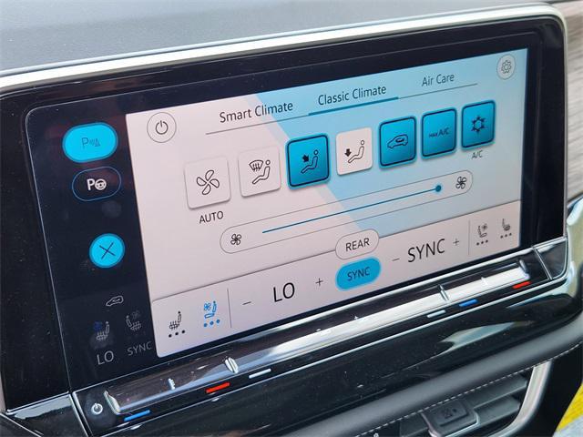 new 2025 Volkswagen Atlas car, priced at $51,931
