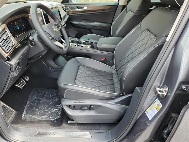 new 2025 Volkswagen Atlas car, priced at $51,931