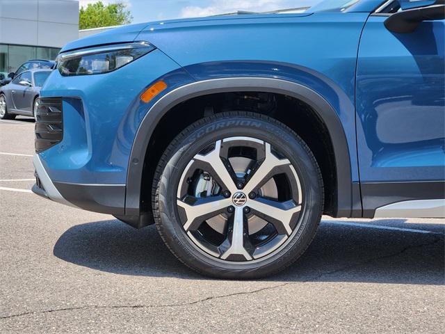 new 2025 Volkswagen Tiguan car, priced at $37,015