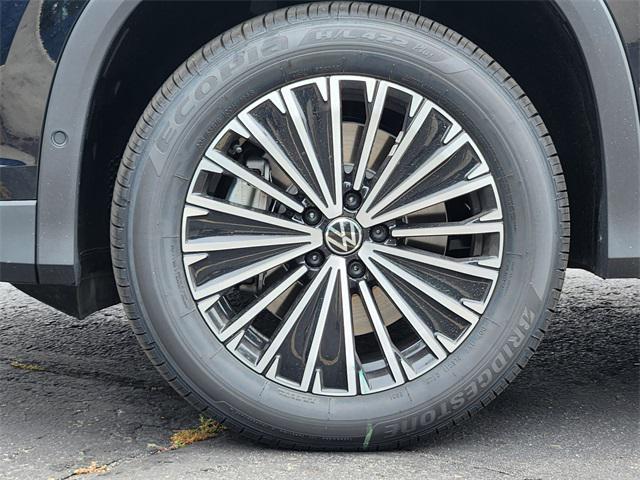 new 2025 Volkswagen Tiguan car, priced at $30,069